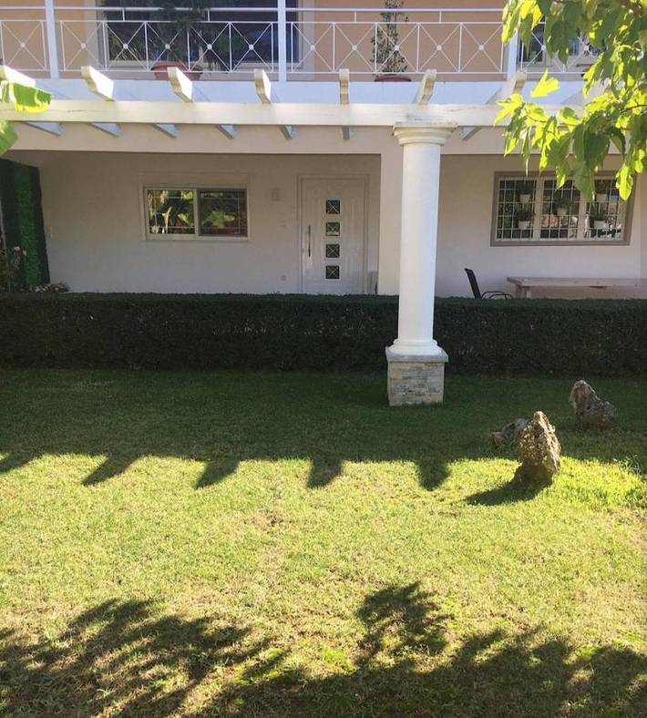 Villa mit pool für 4 Personen, mit Ausblick und Pool sowie Kinderpool und Balkon in Albanien