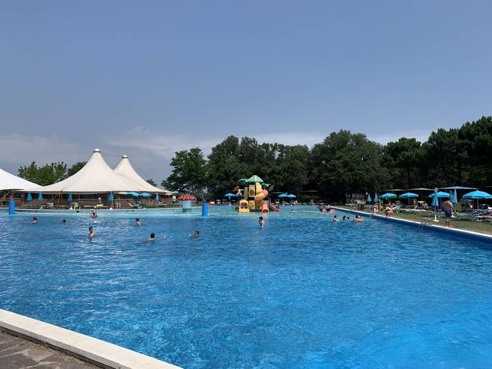 Bungalow für 6 Personen, mit Garten und Kinderpool sowie Terrasse in Emilia-Romagna - 4