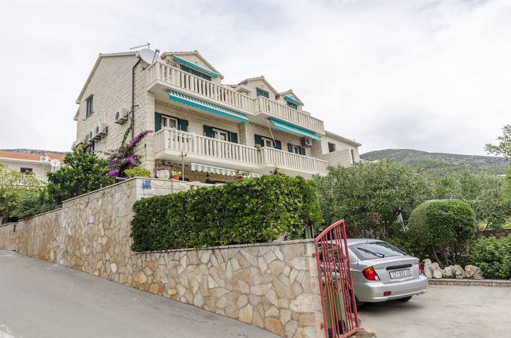 Gîte pour 5 personnes, avec balcon à Bol - 3