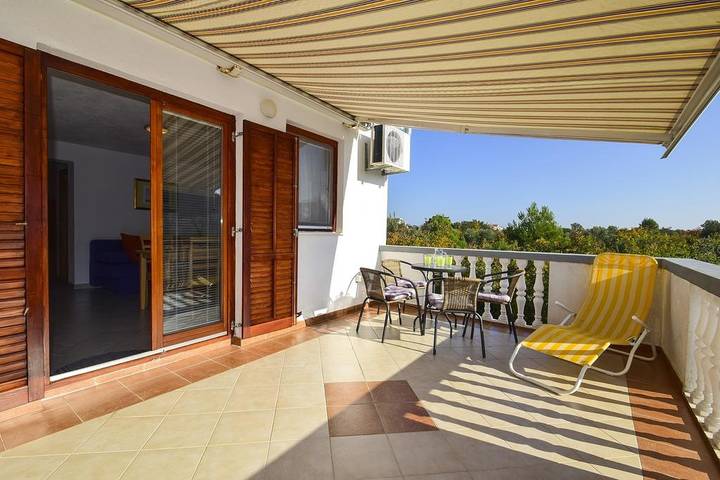 Ferienwohnung für 4 Personen, mit Balkon/Terrasse in Drage (Pakoštane)