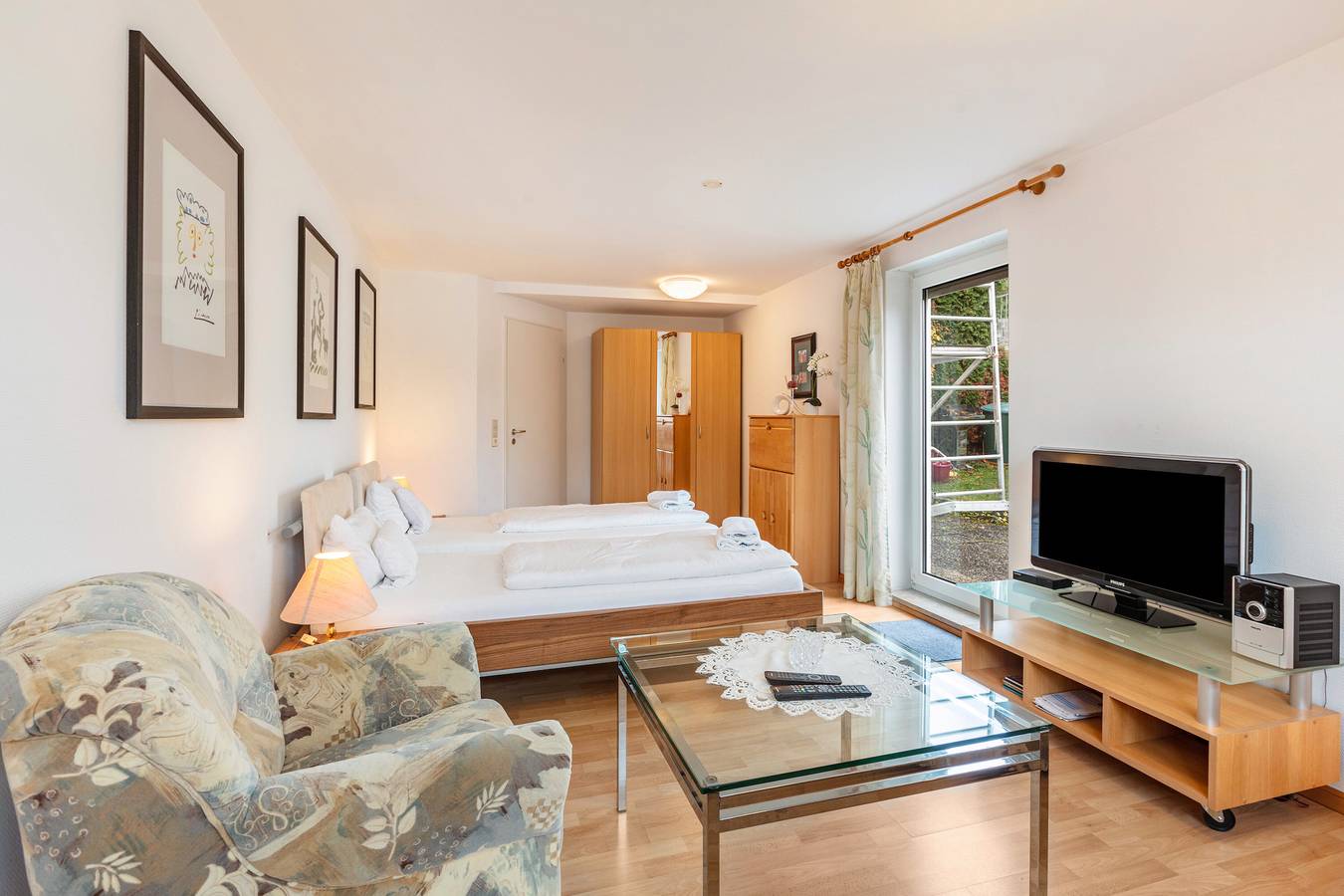 Ganze Wohnung, Ferienwohnung 7b" mit privater Terrasse und Wi-Fi in Bad Bellingen, Südschwarzwald