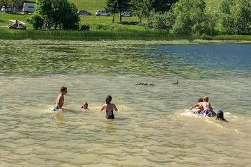 Appartement De Vacances pour 6 Personnes dans Mijoux, Parc naturel régional du Haut-Jura, Photo 3