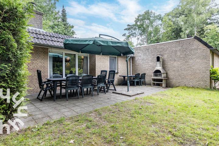Bungalow voor 9 personen, met Terras en Tuin in Lochem