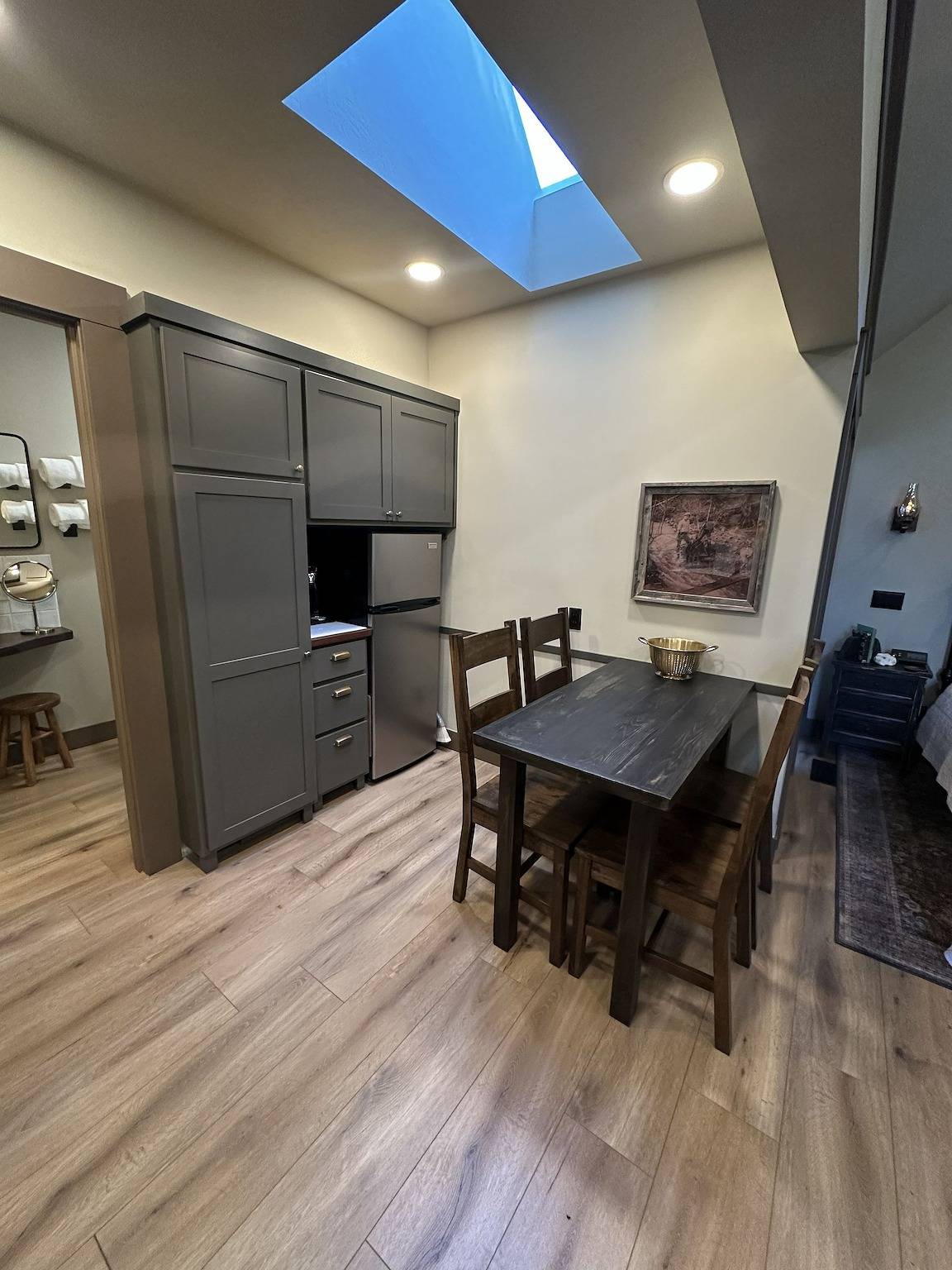 Ganze Wohnung, Luxury Gold Miner Cottage | Walk to Britt in Jacksonville (OR), Oregon