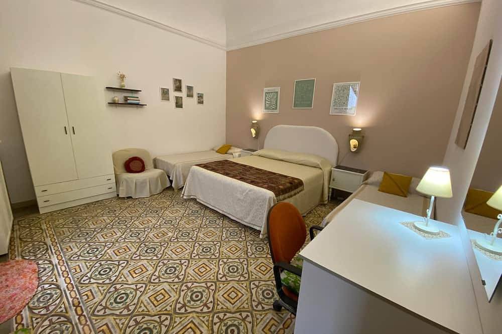 The House of Flowers, in the heart of the Gulf of Macari 2.5 km from the sea. in Castelluzzo, San Vito Lo Capo