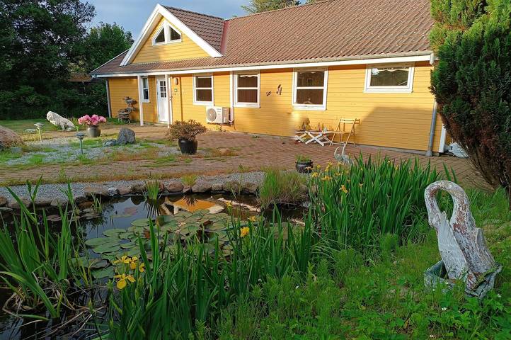 Feriehus for 8 personer, med terrasse og sauna i tillegg til hage, dyr tillatt i Nordjylland