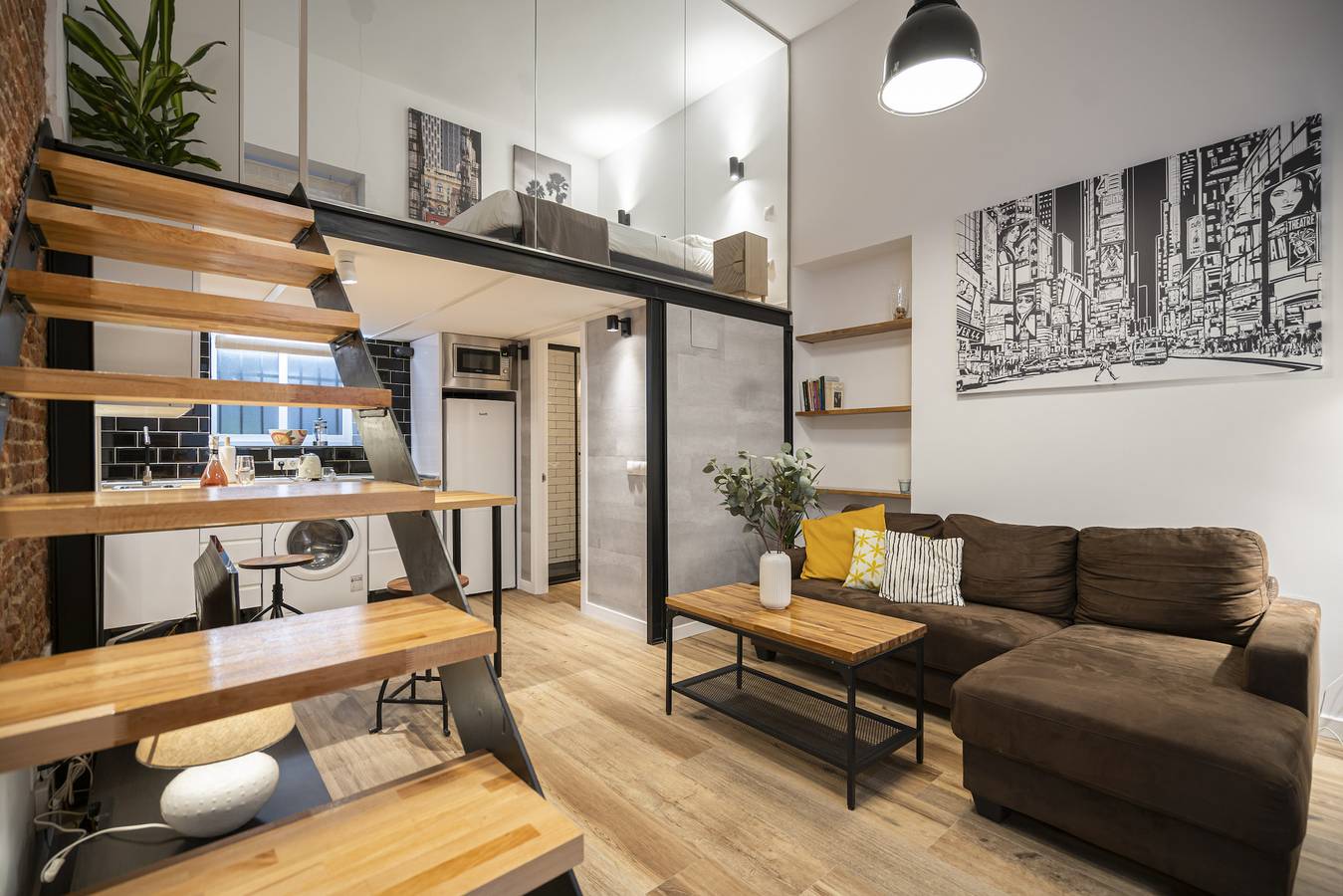 Appartement entier, M (Ampe350) Apartamento dúplex con patio in Madrid, Communaute de Madrid