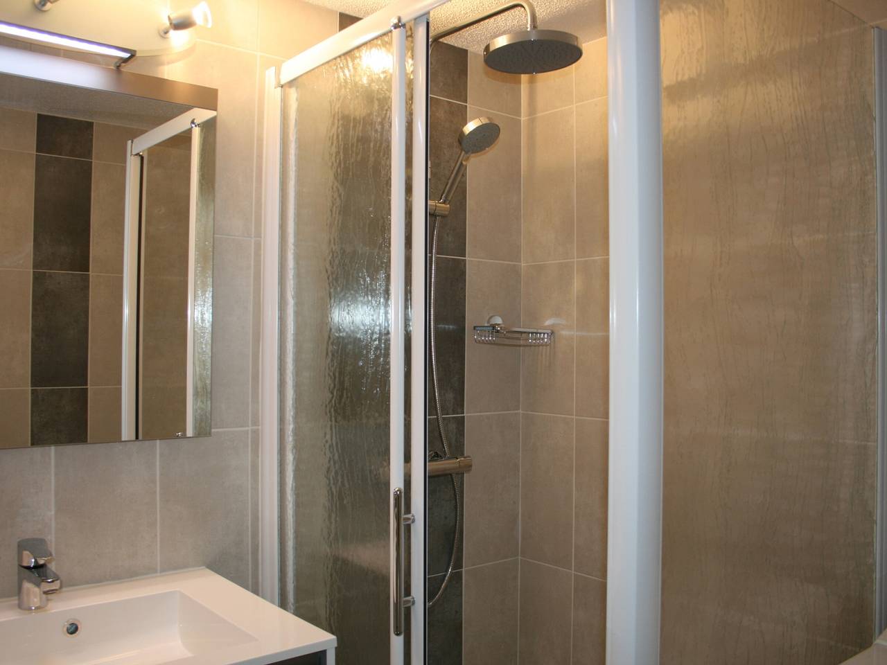 Cozy Vacation Home with Pool Near Beach in La Tranche-sur-Mer in La Tranche-sur-Mer, Vendée