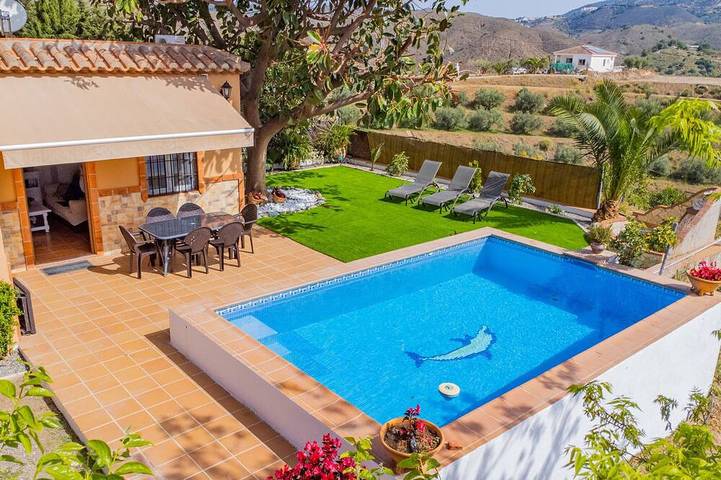 Chalet para 6 personas, con jardín y piscina - 1