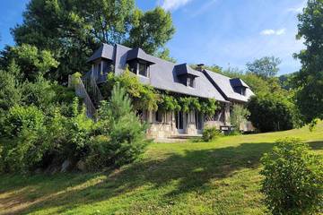 Gîte pour 8 personnes, avec terrasse et jardin, animaux acceptés à Manneville-la-Pipard
