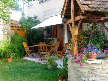 Gîte pour 5 personnes, avec terrasse et jardin dans le Lot
