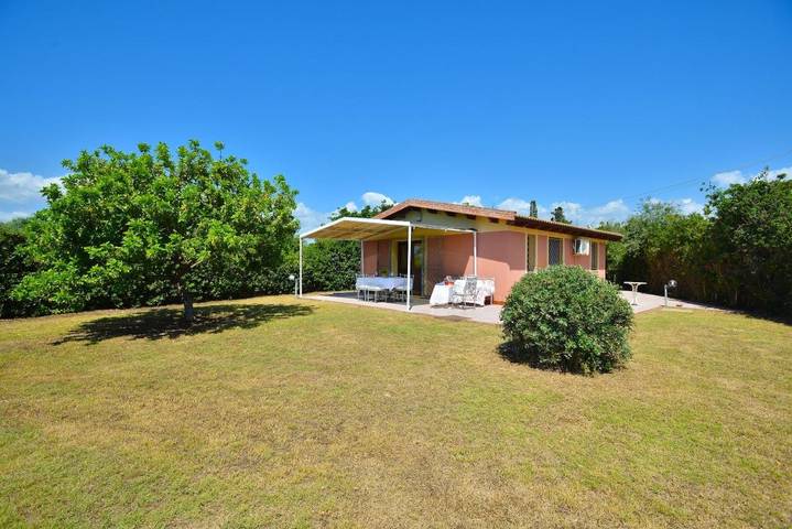 Ferienhaus für 5 Personen, mit Terrasse und Garten in Nora - 4