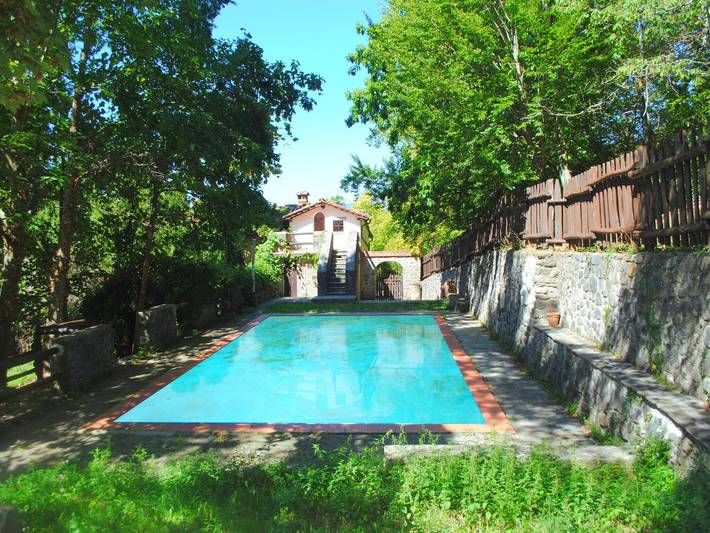 Vintage vacation home in Piteglio, San Marcello Piteglio