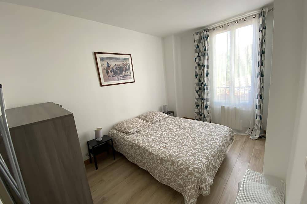 Appartement entier, Chaleureux appartement T2 à proximité de Paris, Orly et Rungis in Fresnes, Val-de-Marne
