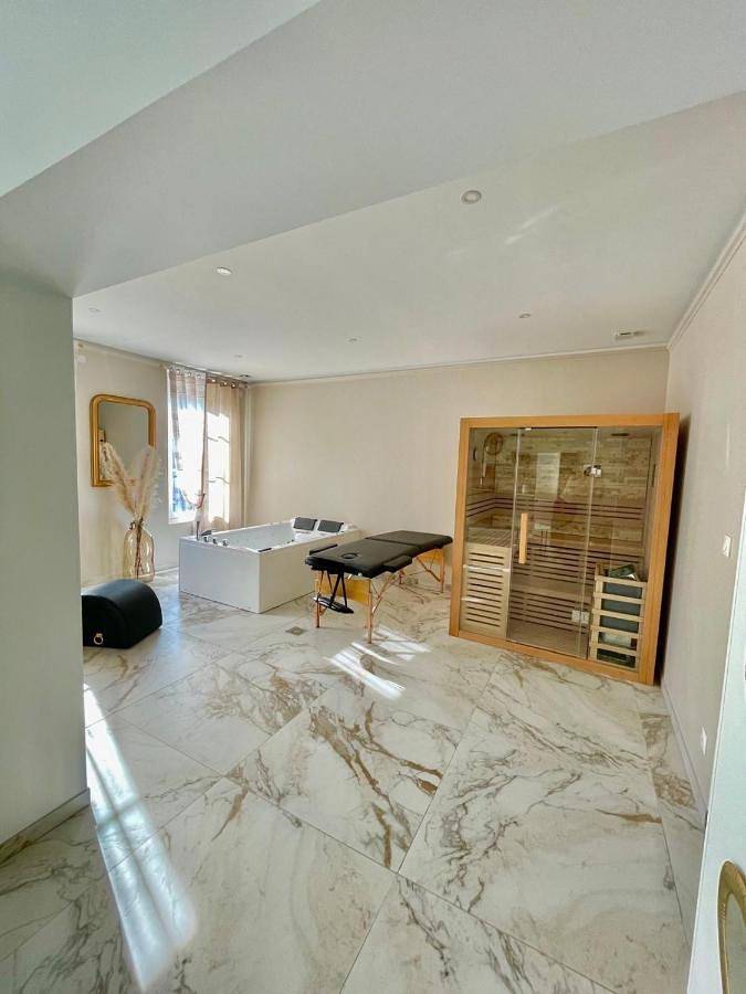 Maison de vacances pour 4 personnes, avec jacuzzi et sauna ainsi que terrasse et jardin
