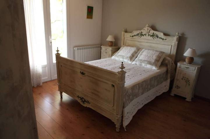 Location de vacances pour 6 personnes, avec jardin et terrasse à Caseneuve - 3