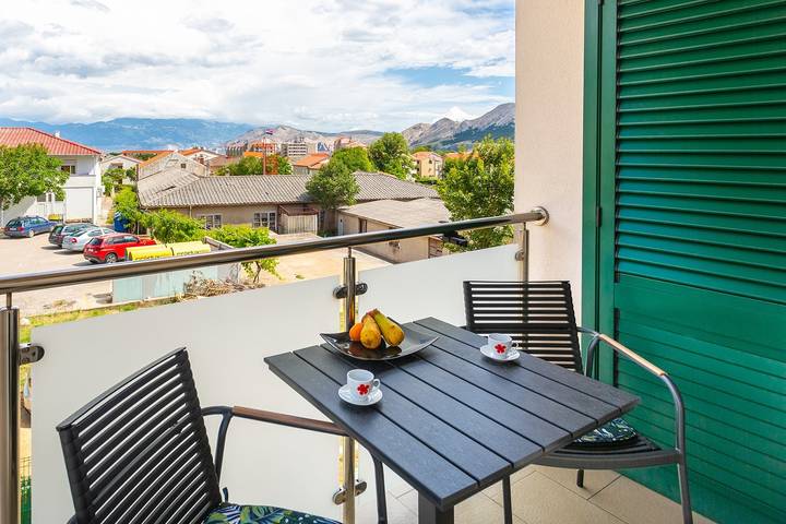 Ferienwohnung für 3 Personen, mit Balkon/Terrasse in Baska