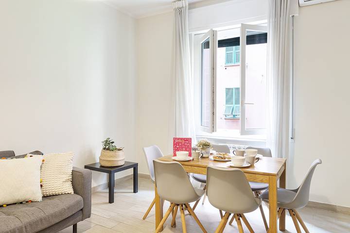 Gîte pour 7 personnes, avec balcon à Gênes