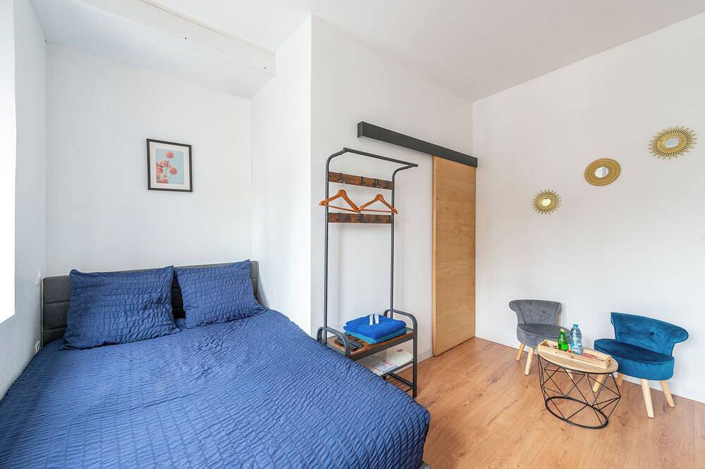 Appartement entier, Joli studio hyper lumineux à 1 minute de la Gare in Cambrai, Département Nord