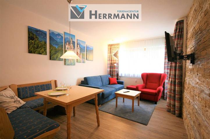 Ferienwohnung für 2 Personen, mit Balkon und Ausblick in Schwangau