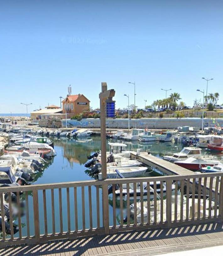 Gîte pour 6 personnes, avec Balcon ainsi que Terrasse et Vue dans Office de Tourisme de Sausset-les-Pins