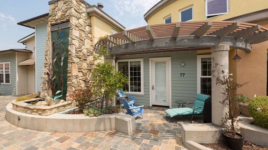 Vacation rental for 11 people, with balcony in Avila Beach