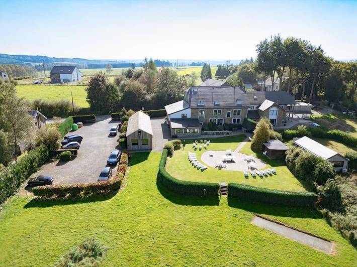 Location de vacances pour 30 personnes, avec jacuzzi et piscine ainsi que jardin et sauna dans Samrée - 3