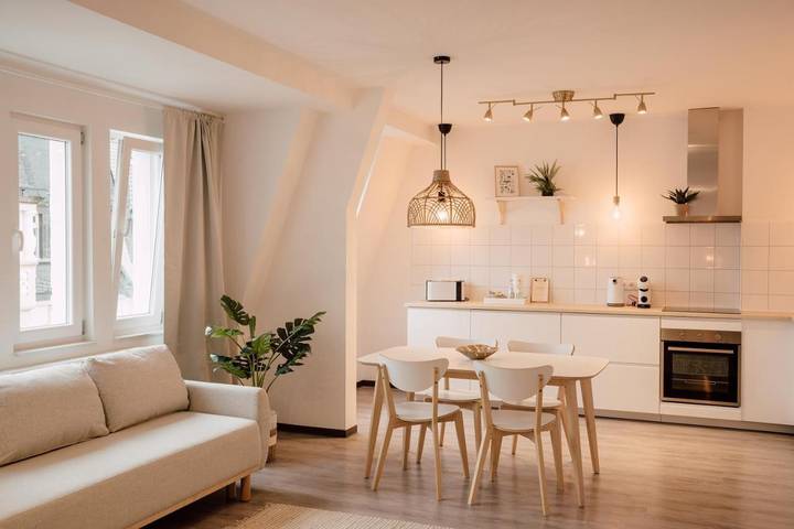 Ferienwohnung für 6 Personen, mit Balkon und Terrasse sowie Ausblick in Neuwied
