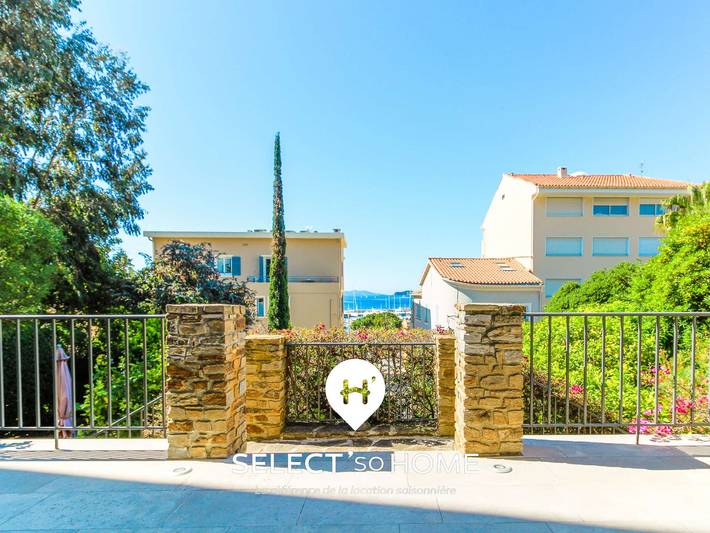 Villa pour 8 personnes, avec jacuzzi et jardin, animaux acceptés dans Le Lavandou - 2