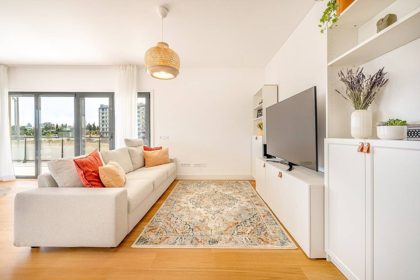 Entire apartment, Guestready - Tranquil Seixal Haven in Seixal, Setúbal Peninsula