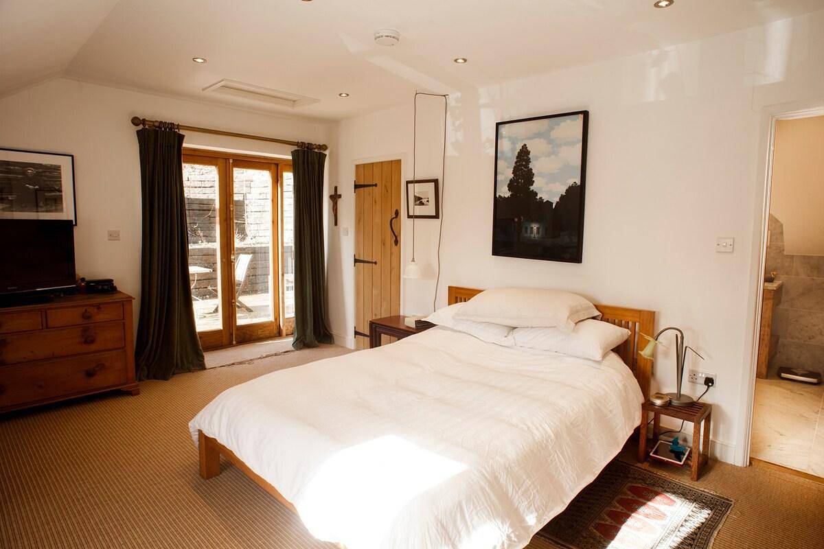 Cotswolds Aonb Cottage- Modern Renovation- Sleeps8 in Combe Hay, Bath & North East Somerset