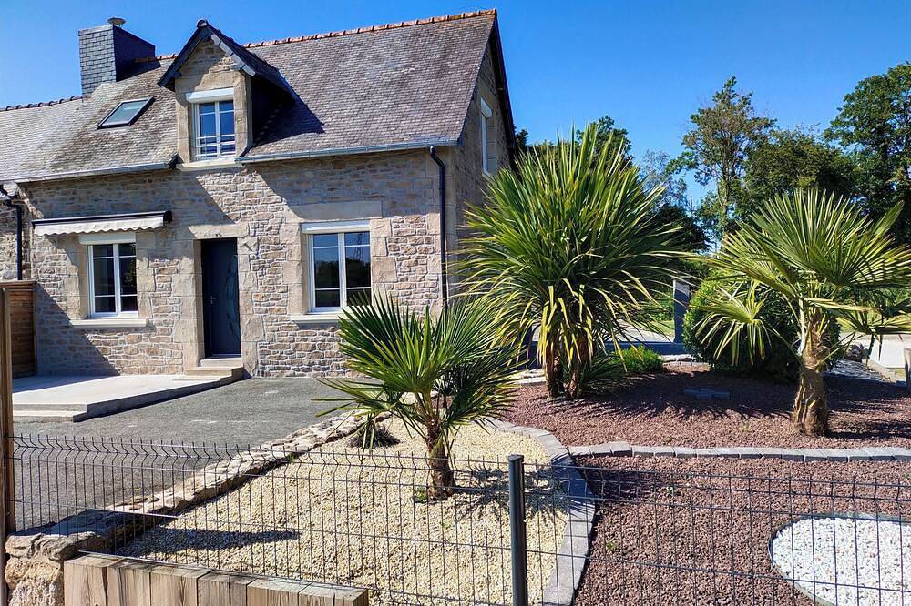 Maison à la campagne, à 15 minutes des plages. in Pluduno, Région de Dinan