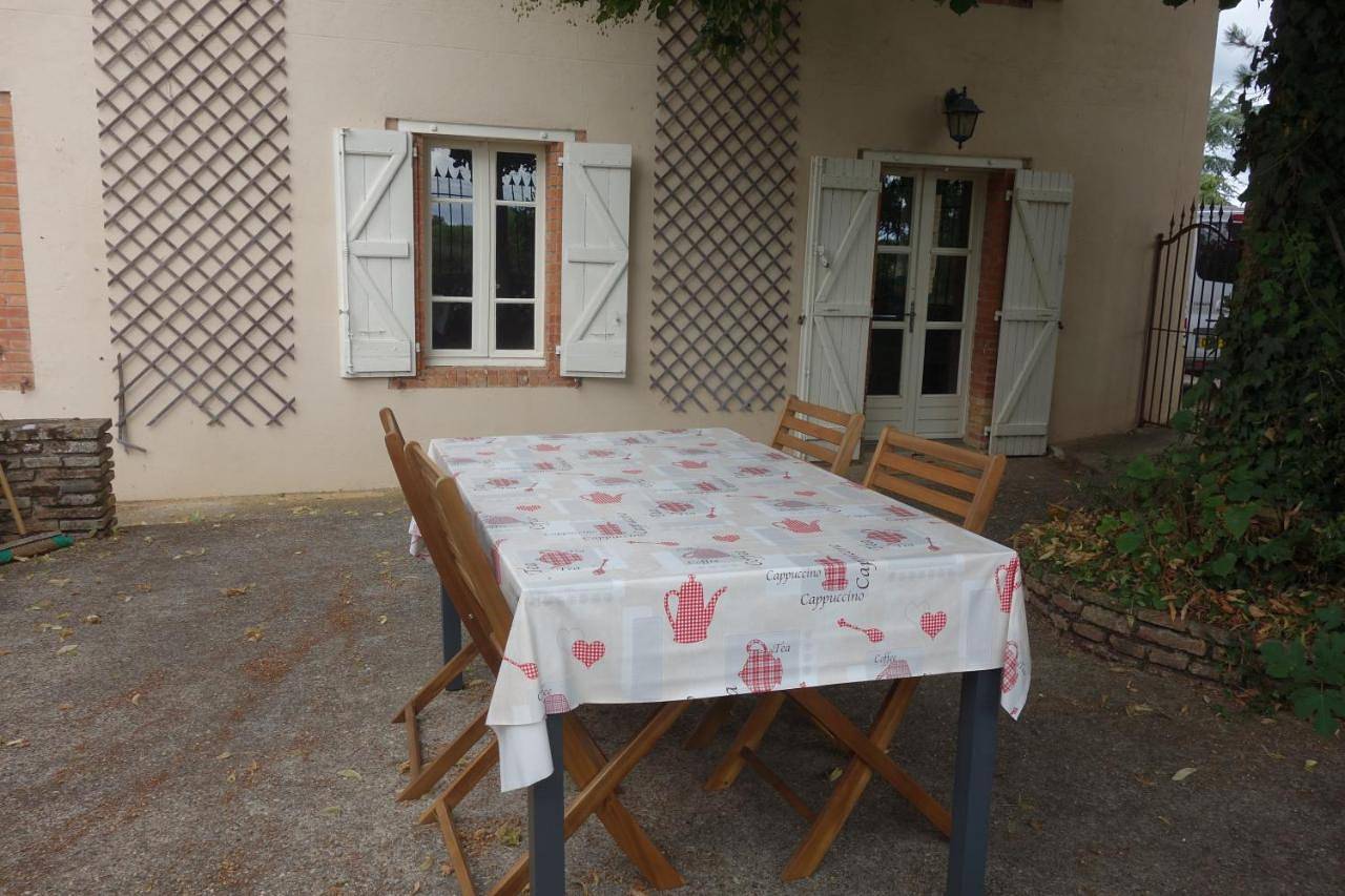 Appartement entier, Superbe gite cosy et rustique - accès piscine en haute saison in Lisle-sur-Tarn, Région d'Albi
