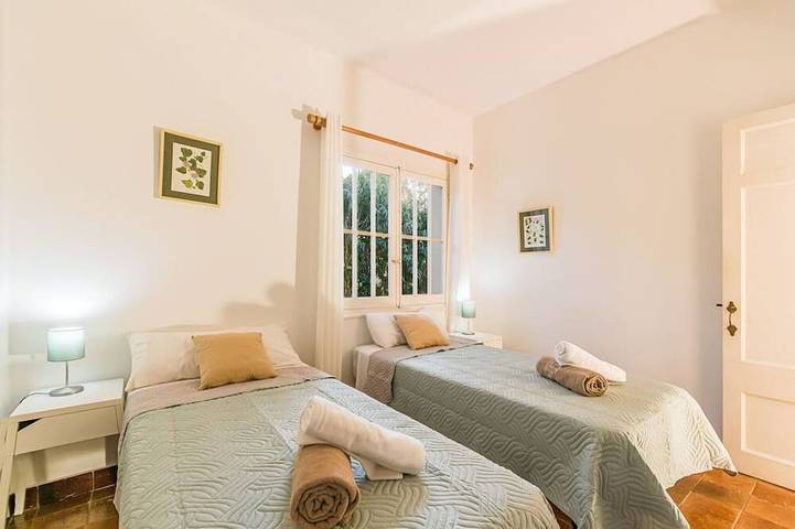 Location de vacances pour 6 personnes, avec jardin à Son Parc - 3