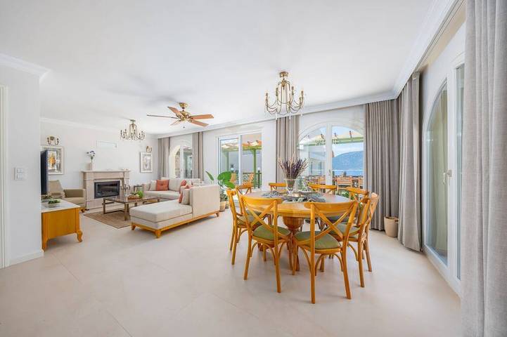 Luxus- Villa s mit Pool in Strandnähe in Kalkan, Antalya – Platz für bis zu 15 Gäste in Kaş, Provinz Antalya