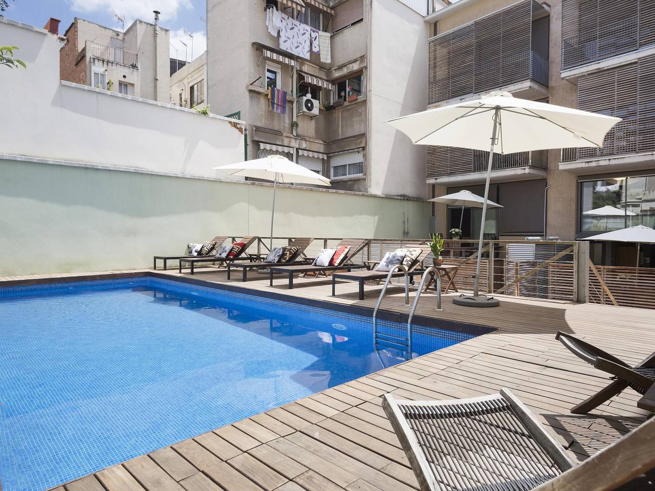 Apartamento vacacional entero, My Space Barcelona Ático en Gràcia con Terraza y Piscina para 6 in Centro Barcelona, Barcelona
