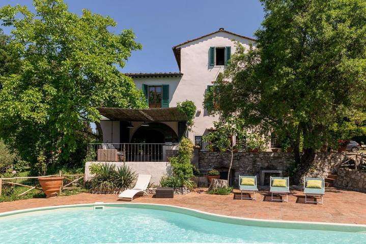 Villa per 9 persone, con giardino e panorama nonché piscina a Sesto Fiorentino