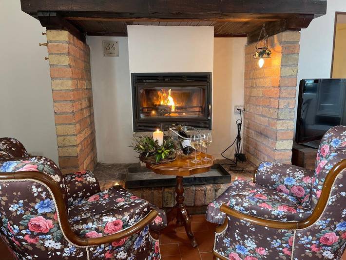 Agriturismo per 3 persone, con giardino e panorama nonché piscina a Marsciano