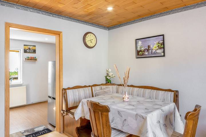 Holiday Home on the Edge of the Forest near Rennsteig & Oberhof
