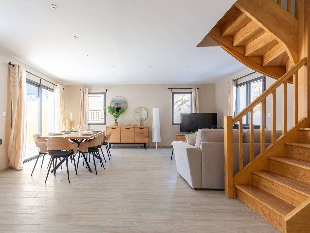 Maison Neuve 7 Pers Loudenvielle Proche Centre avec Wifi in Loudenvielle, Pyrénées