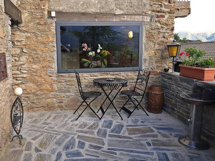 Casa rural para 3 personas, con jardín además de terraza y piscina en Pirineo Catalan - 2