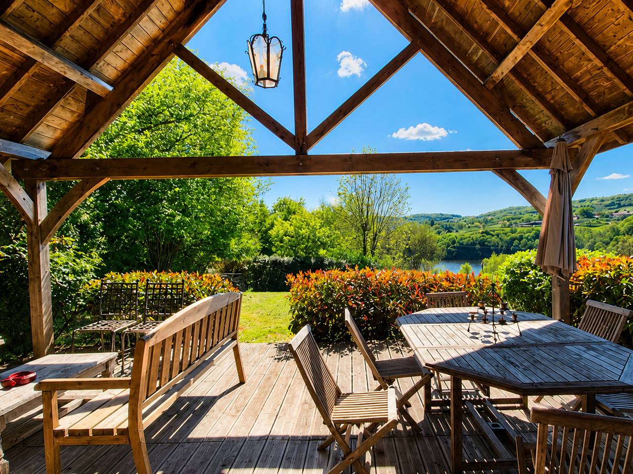 Modernes Chalet im Morvan, ideal für Familien und Freunde in Marigny-l'Église, Naturpark Morvan