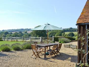 Holiday Rental for 6 People in Ninfield, High Weald, Photo 1