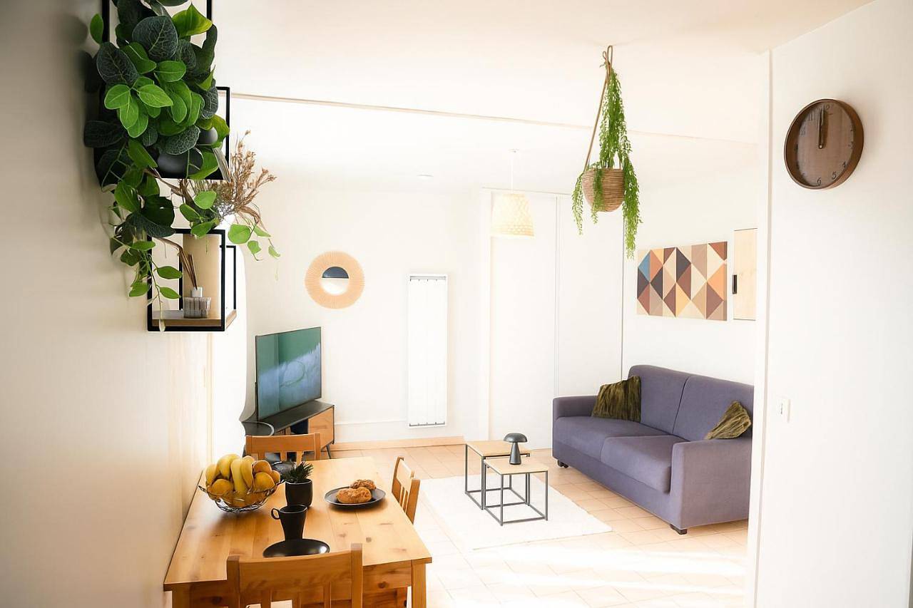 Appartement entier, Studio Jean Moulin in Le Péage-de-Roussillon, Région de Vienne