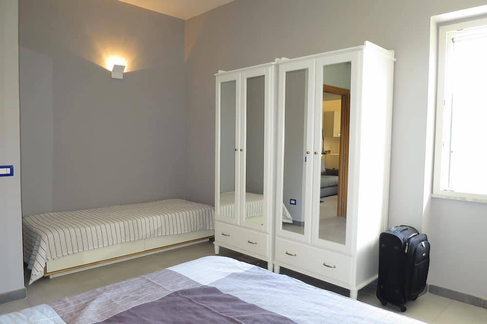 Villa im Zentrum mit Garten nur wenige Schritte vom See entfernt in Capodimonte, Bolsenasee