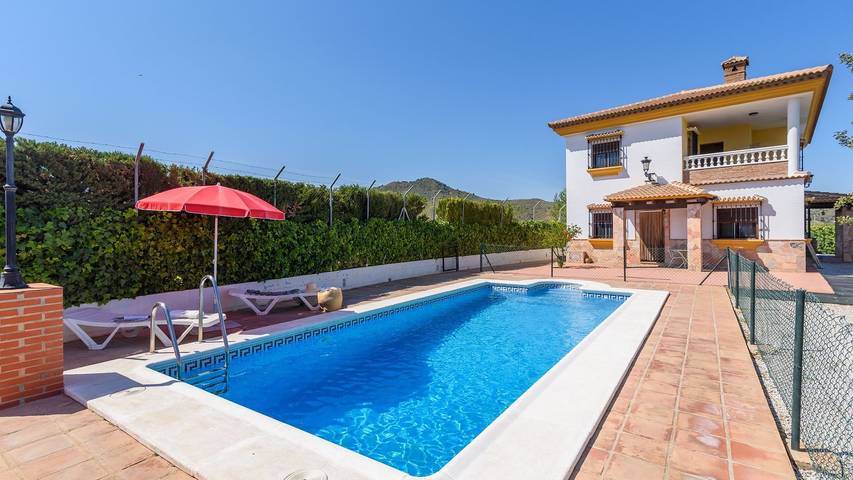 Casa rural para 10 personas, con balcón/terraza y piscina en El Borge - 2