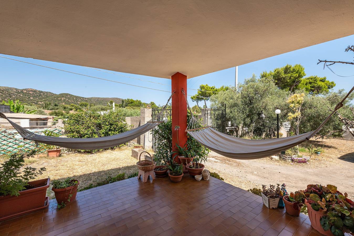Villa "Casa Vacanze Elena" avec jardin, terrasse et piscine in Sarroch, Province de Cagliari