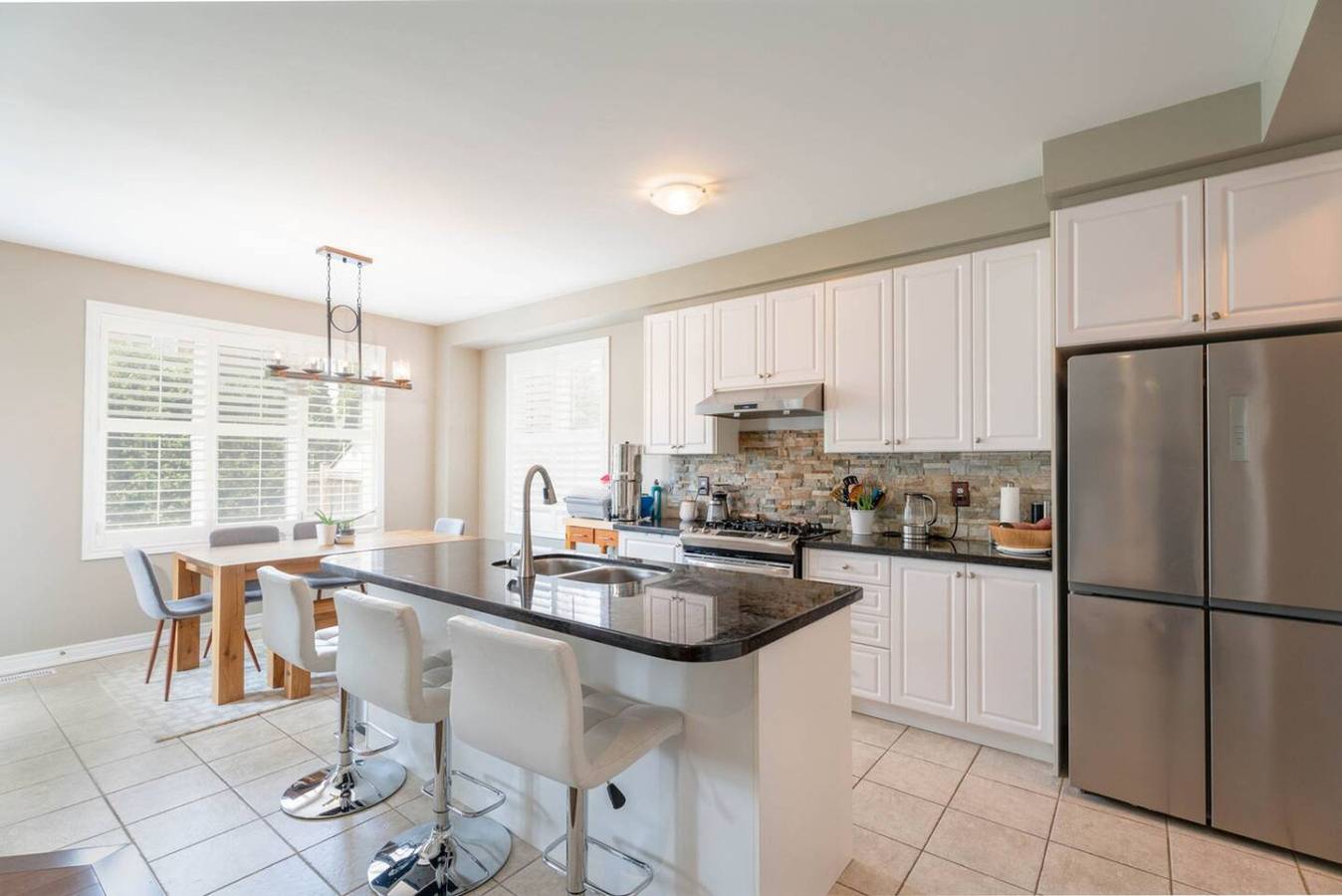 Stylish 4Br Oasis | Peaceful Mississauga Location in Mississauga, Lake Ontario (Canada)