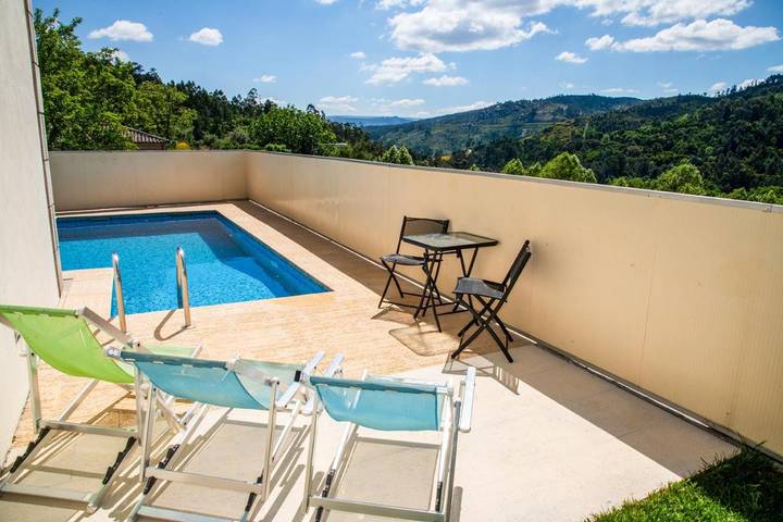 Casa de férias para 8 pessoas, com jardim e vista, com animais de estimação em Cabeceiras de Basto (Região)