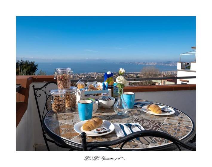 Location de vacances pour 3 personnes, avec vue et jardin, animaux acceptés à Ercolano - 4